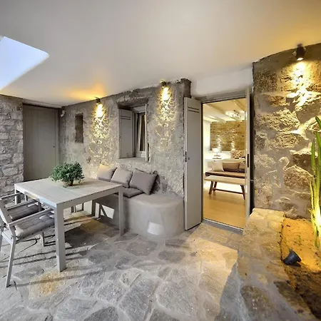 Villa In Mykonos Near Elia Beach Φτελιά