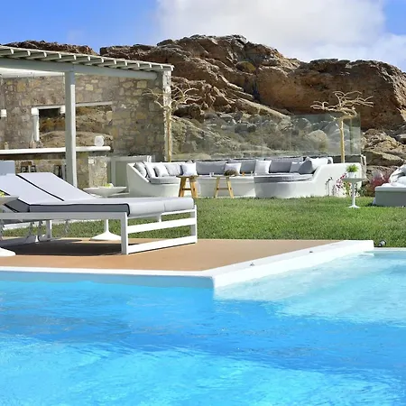 Villa In Mykonos Near Elia Beach *